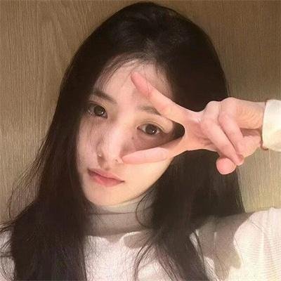 美女荒野逃亡